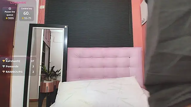 yourcuteneighbourr online show from 01/16/25, 09:16