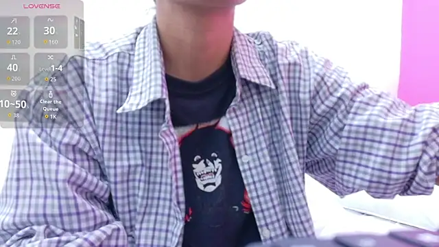 yourcuteneighbourr online show from 12/18/25, 03:01