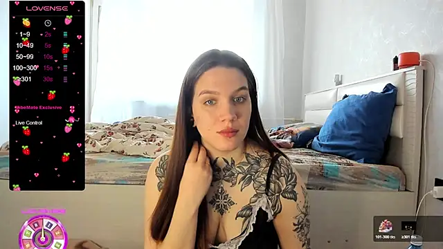 Snapshot of AizaRose chatting on 01/19/26, 05:55 AizaRose online show from 01/19/26, 05:55