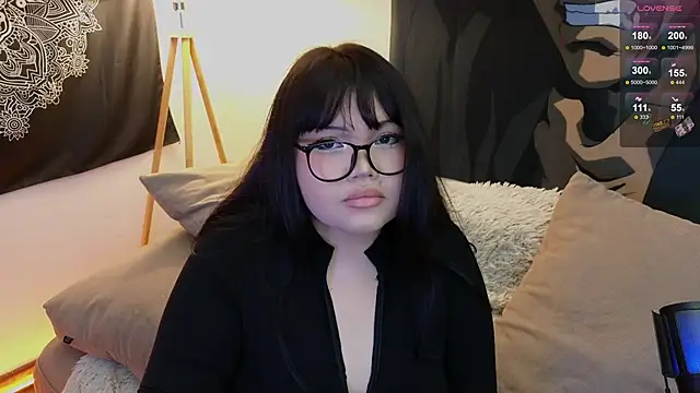 LeyaKan online show from 02/25/25, 08:09