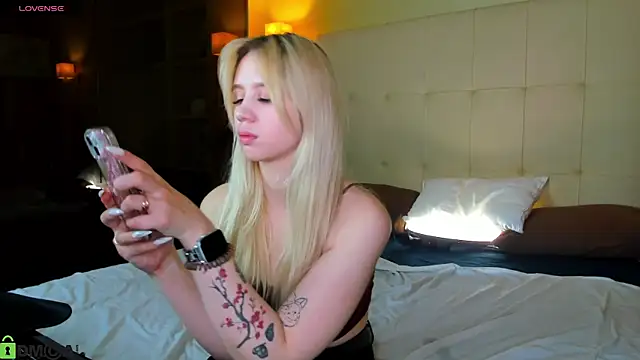 Valerie Woods online show from 04/11/26, 07:45