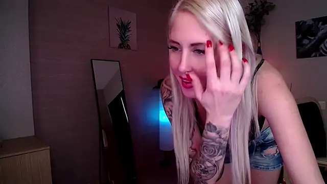 Mermaid N online show from 12/18/24, 05:15