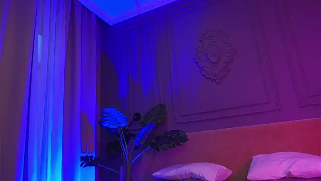 Liv Fay online show from 10/09/25, 03:10