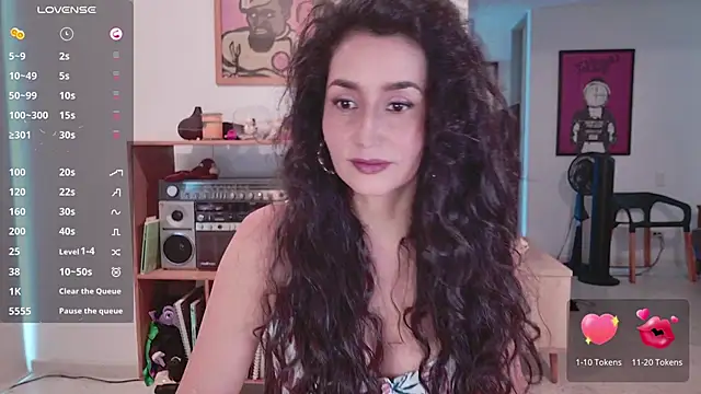 Snapshot of AndreaGomez88 chatting on 02/01/26, 05:33 AndreaGomez88 online show from 02/01/26, 05:33