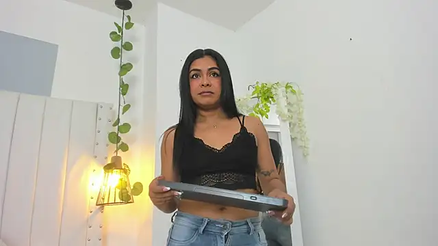 hannah gray online show from 10/26/25, 11:05