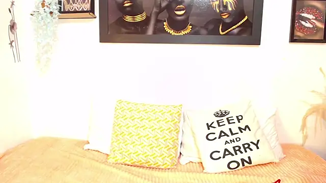 NahomyAndrews online show from 09/20/25, 02:40