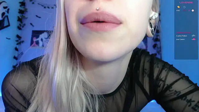 Scarlettsrorm online show from 02/01/25, 08:29