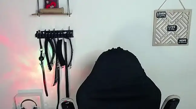 Alan hadid1 online show from 01/18/25, 03:20