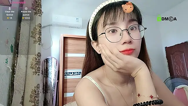 Lili 666 online show from 10/10/25, 01:48