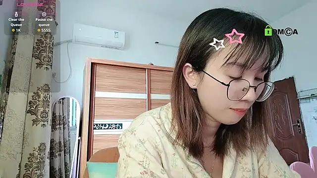 Lili 666 online show from 10/22/25, 08:03