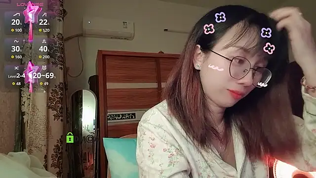 Lili 666 online show from 12/19/25, 04:36