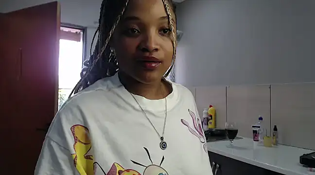 CREAMYCUPCAKExxx online show from 12/16/24, 03:43