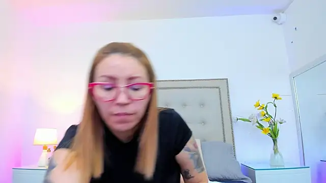 IsisDuzan online show from 03/08/25, 07:53