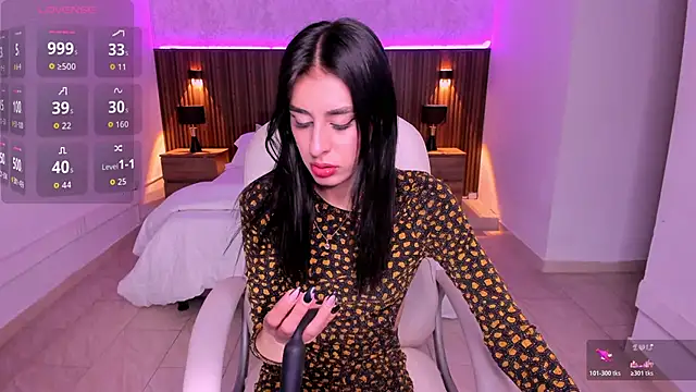 karlaa james online show from 11/05/25, 10:59