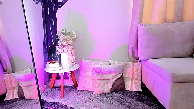 Miranda doll  online show from 03/05/26, 12:12