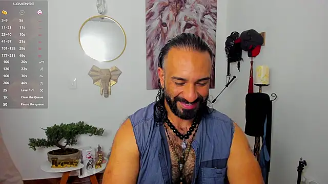 Snapshot of mr_maik chatting on 12/16/24, 11:44 mr maik online show from 12/16/24, 11:44