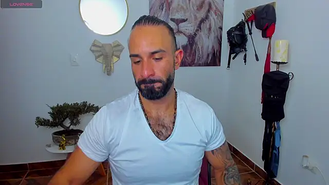 Snapshot of mr_maik chatting on 01/23/25, 04:26 mr maik online show from 01/23/25, 04:26