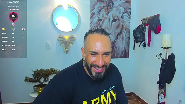 Snapshot of mr_maik chatting on 01/31/25, 12:18 mr maik online show from 01/31/25, 12:18