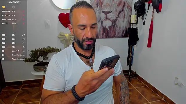 Snapshot of mr_maik chatting on 02/18/25, 02:38 mr maik online show from 02/18/25, 02:38