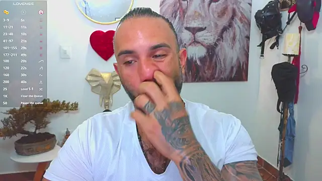 Snapshot of mr_maik chatting on 03/06/25, 12:09 mr maik online show from 03/06/25, 12:09