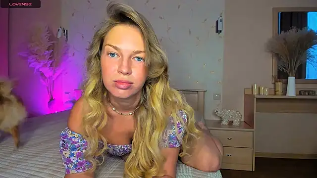 Snapshot of Jeanne_Williams chatting on 02/10/25, 03:24 Jeanne Williams online show from 02/10/25, 03:24