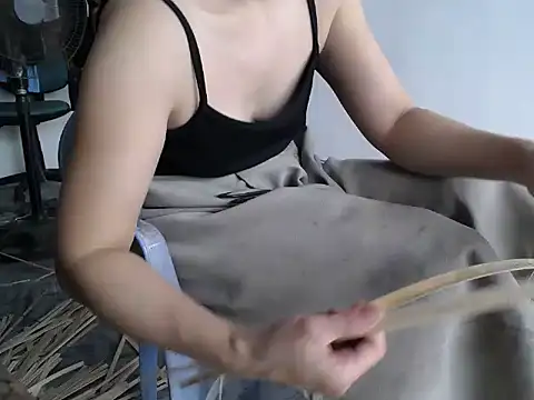 nolame18xxx online show from 09/14/25, 02:22