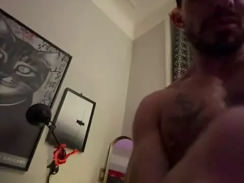 italian8764 online show from 11/12/25, 03:29