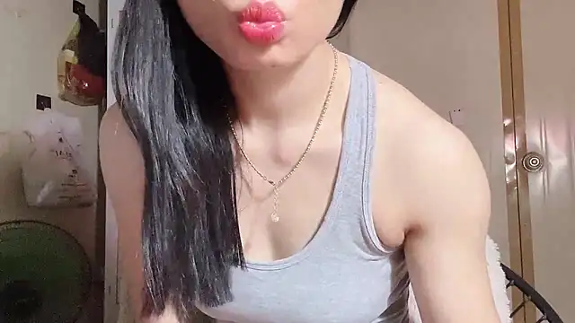 Snapshot of LinhChi_9x chatting on 04/20/26, 12:46 LinhChi 9x online show from 04/20/26, 12:46
