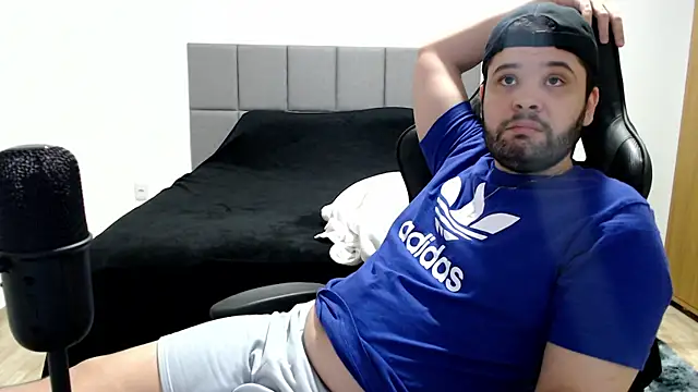 Snapshot of junofair chatting on 10/29/25, 11:23 junofair online show from 10/29/25, 11:23