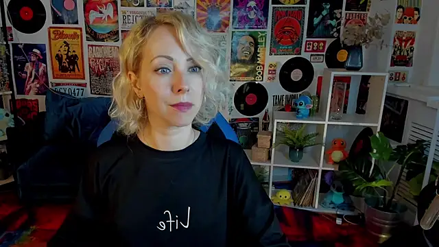 LylithSkye online show from 01/04/25, 08:17