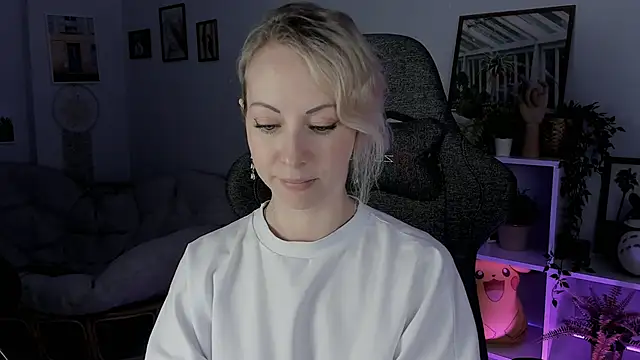 LylithSkye online show from 01/30/25, 10:50