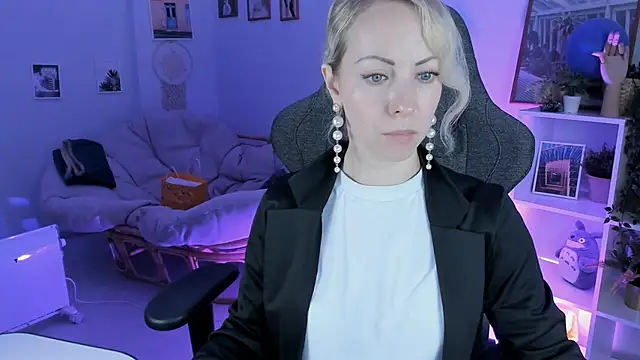 LylithSkye online show from 02/06/25, 10:37