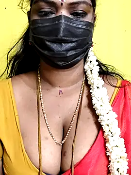 Snapshot of mayaa2u chatting on 05/04/26, 04:08 mayaa2u online show from 05/04/26, 04:08
