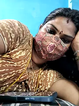 Snapshot of mayaa2u chatting on 07/13/26, 07:55 mayaa2u online show from 07/13/26, 07:55