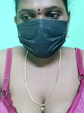 Snapshot of malliga98 chatting on 02/15/25, 12:26 malliga98 online show from 02/15/25, 12:26