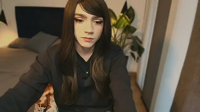 pansuggarofficial online show from 12/19/25, 11:28