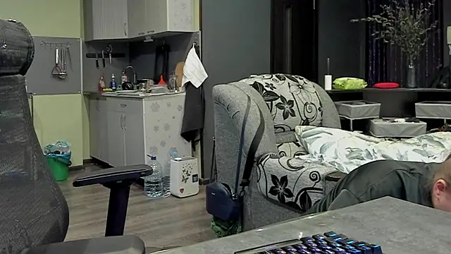 1lindsey1 online show from 02/26/25, 04:24