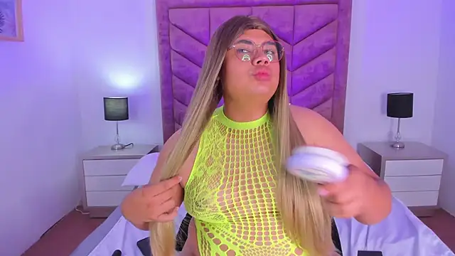 Snapshot of Tom_Silver__ chatting on 02/08/25, 01:43 Tom Silver online show from 02/08/25, 01:43