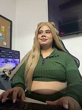 Snapshot of Tom_Silver__ chatting on 10/07/25, 06:10 Tom Silver online show from 10/07/25, 06:10