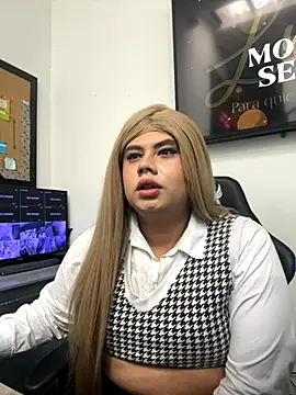 Snapshot of Tom_Silver__ chatting on 10/12/25, 03:44 Tom Silver online show from 10/12/25, 03:44