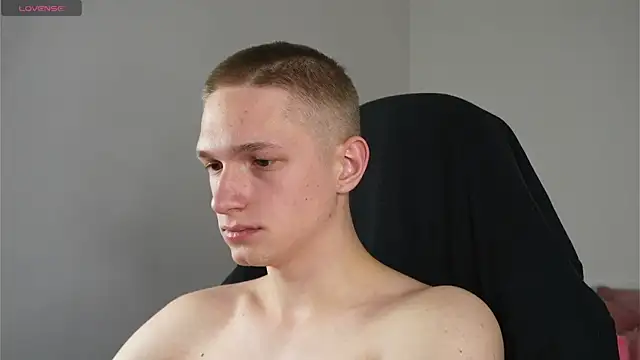 dustyn fox online show from 02/19/25, 05:27