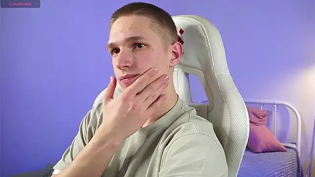 dustyn fox online show from 03/02/25, 06:40