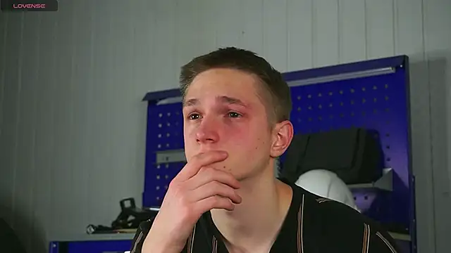 dustyn fox online show from 02/09/26, 04:44