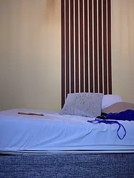  Shara Handal  online show from 12/27/24, 06:20