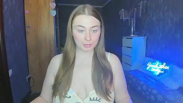 Demure Smile online show from 02/26/25, 01:19