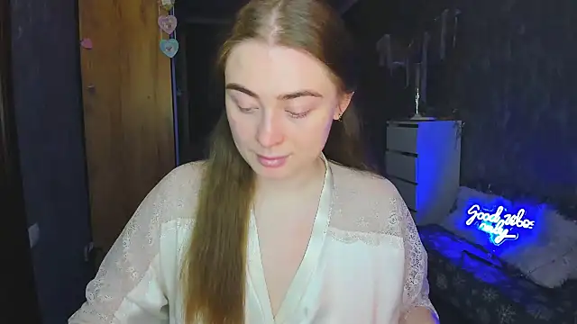 Demure Smile online show from 02/27/25, 05:13