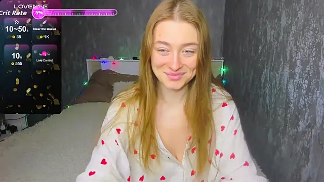 Demure Smile online show from 10/13/25, 04:34