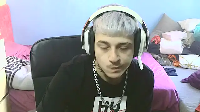 Nenejoven16- online show from 02/11/25, 10:26