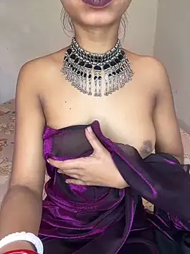 Snapshot of Hot-sexy222 chatting on 12/17/24, 09:17 Hot-sexy222 online show from 12/17/24, 09:17