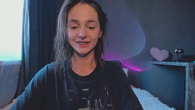 JudyAngil online show from 09/22/25, 04:47